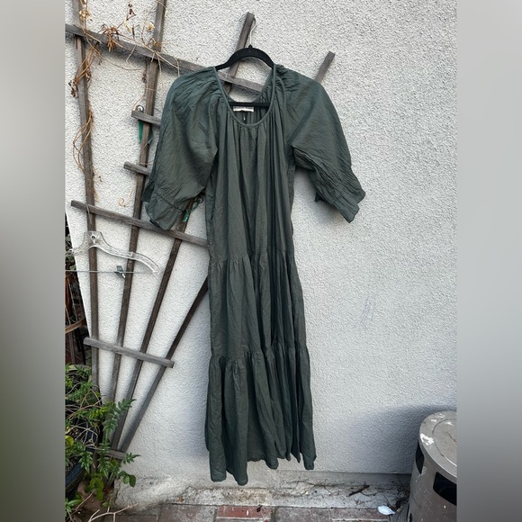 Daughters of India Sahana Gown Emerald Green - Picture 4 of 13